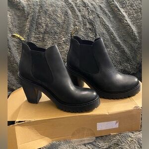 Dr.Martens Hurston Leather Boots.